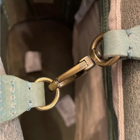 NWT Isabella Fiore Gisela Diamond Stitched Leather Green Tote Bag - Picture 10 of 11